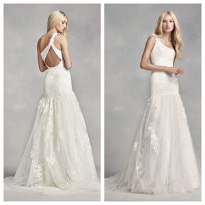 Vera Wang One-Shoulder Lace Wedding Dress